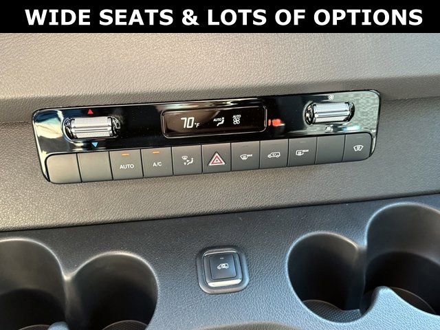 Used 2023 Mercedes-Benz Sprinter 2500 image 30