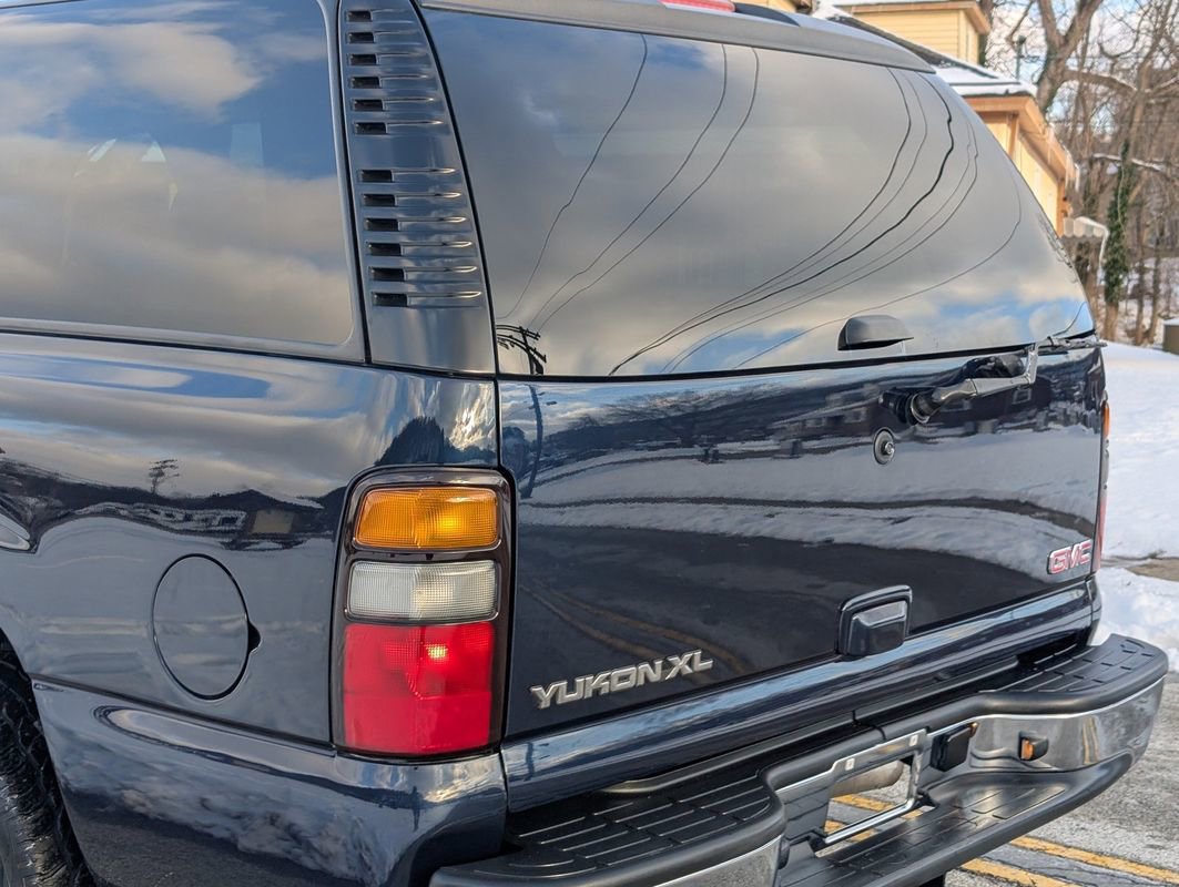 Used 2006 GMC Yukon XL SLT w/ SLT Preferred Equipment Group image 38