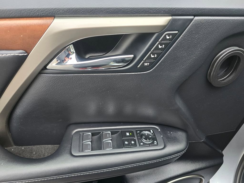 Used 2022 Lexus RX 450hL AWD w/ Premium Package image 18