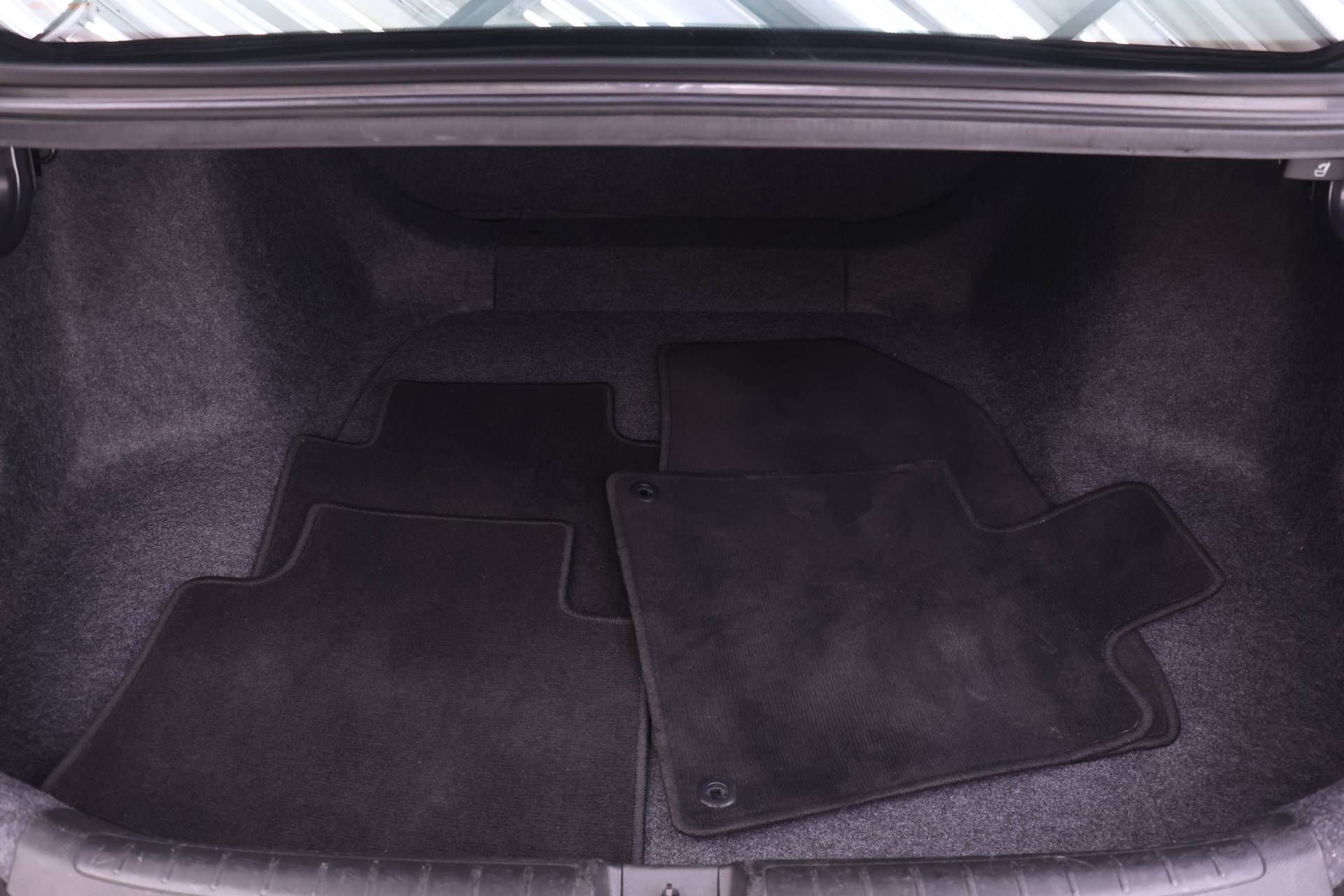 Used 2019 Honda Accord LX image 14