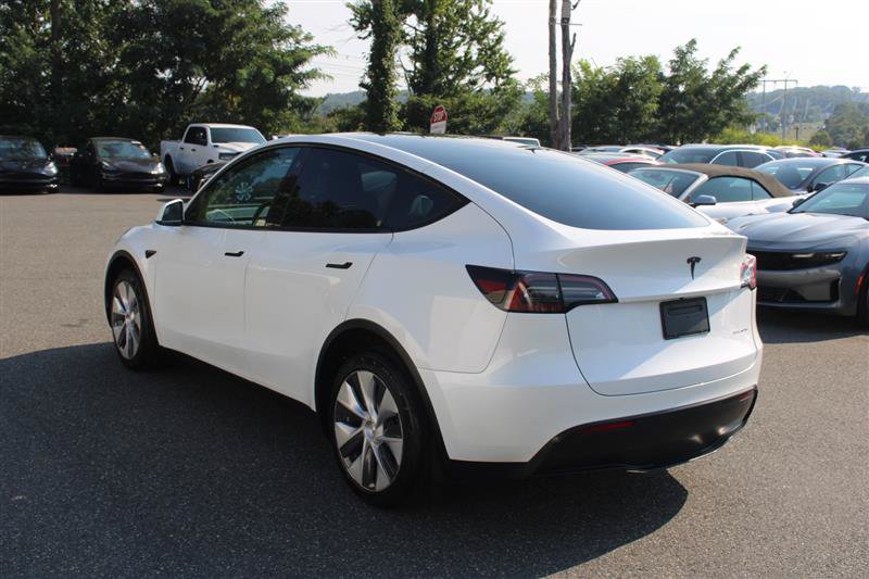 Used 2023 Tesla Model Y Long Range AWD/4WD image 5