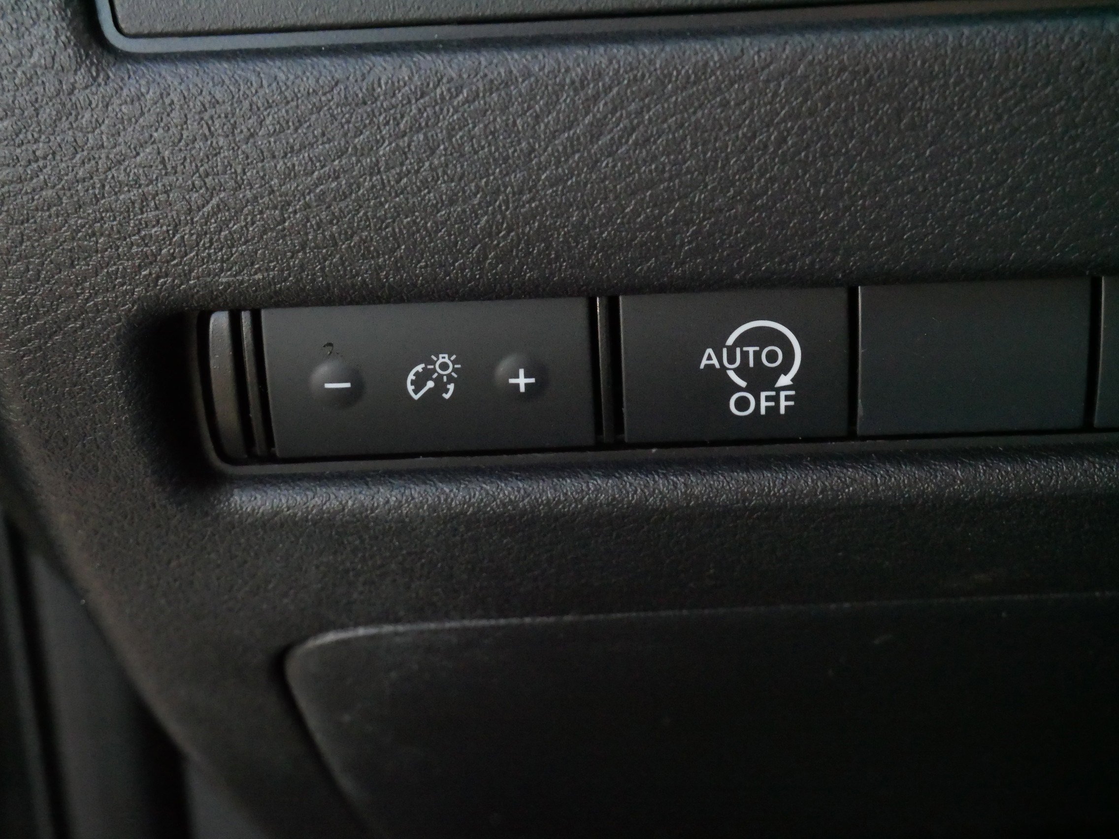 Used 2024 Nissan Rogue S AWD/4WD image 28