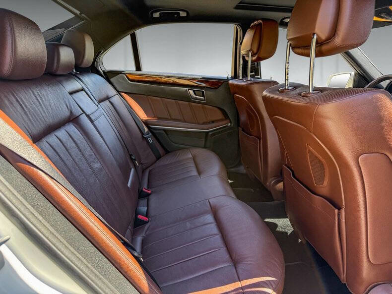 Used 2014 Mercedes-Benz E 350 4MATIC Sedan image 12