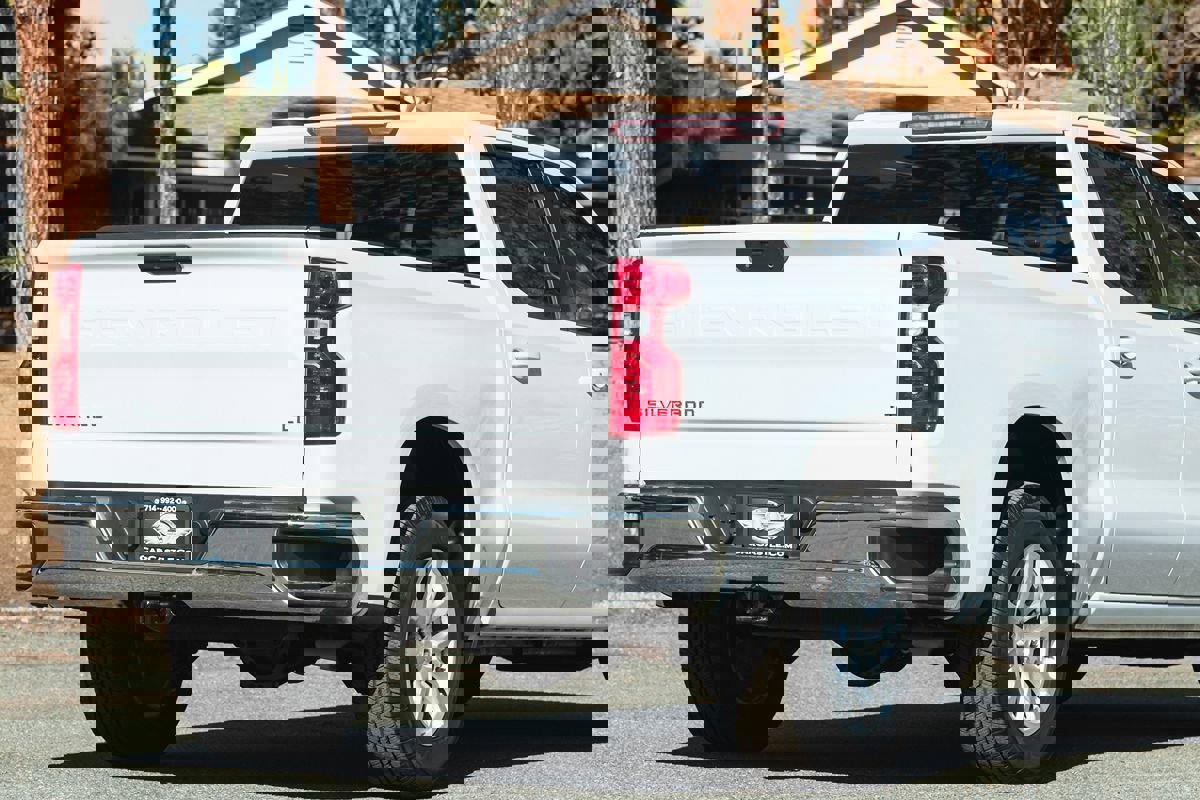 Used 2020 Chevrolet Silverado 1500 LT w/ All-Star Edition image 8