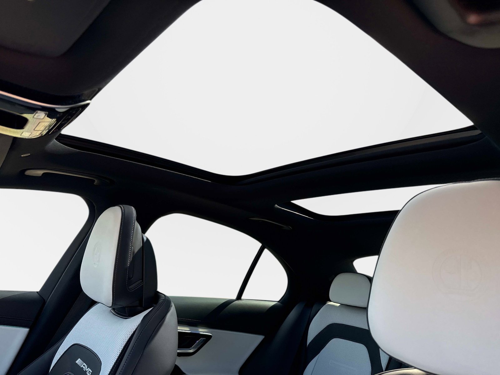 New 2026 Mercedes-Benz E 53 AMG e 4MATIC Sedan image 22