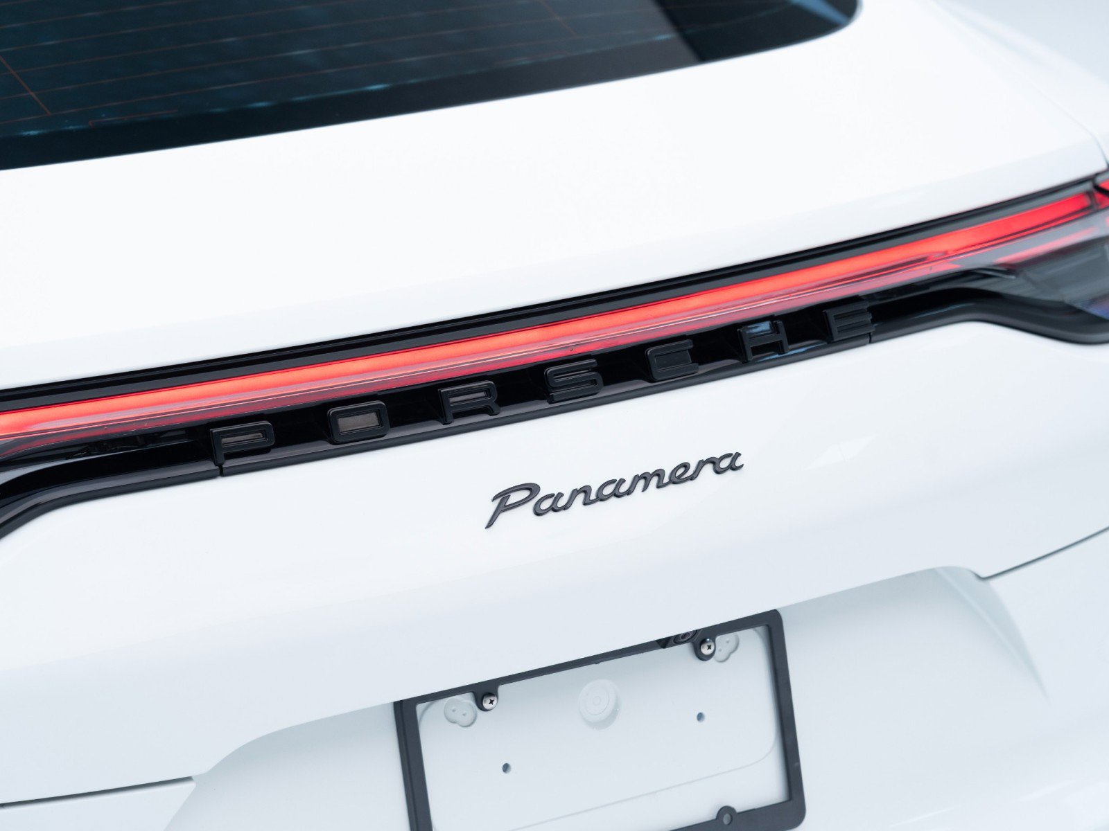 Certified 2023 Porsche Panamera Platinum Edition image 13