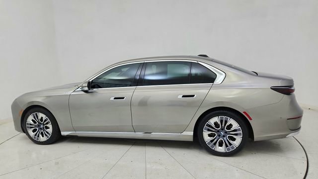 Used 2023 BMW i7 xDrive60 image 8