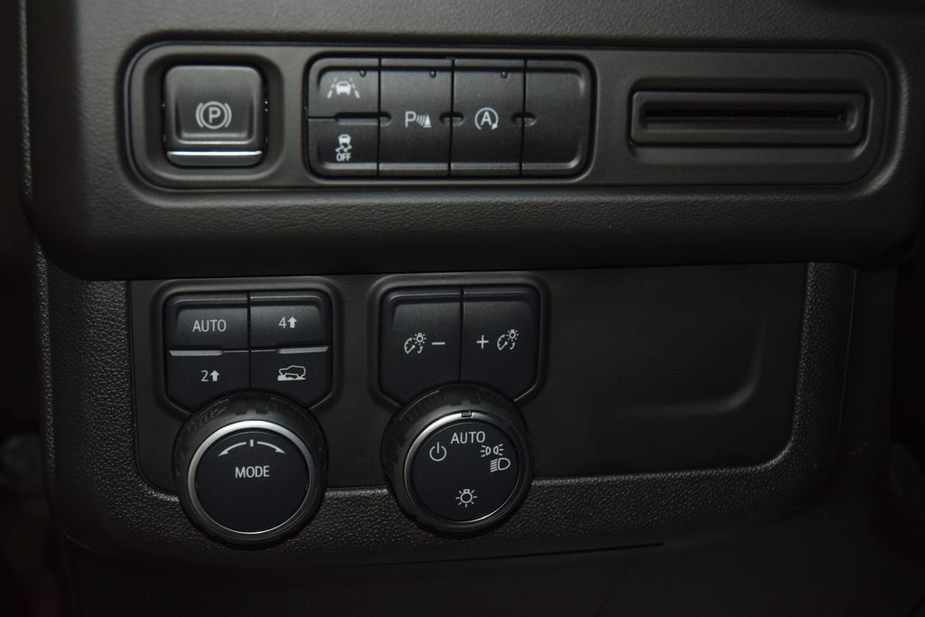Used 2023 Chevrolet Tahoe LT AWD/4WD image 34