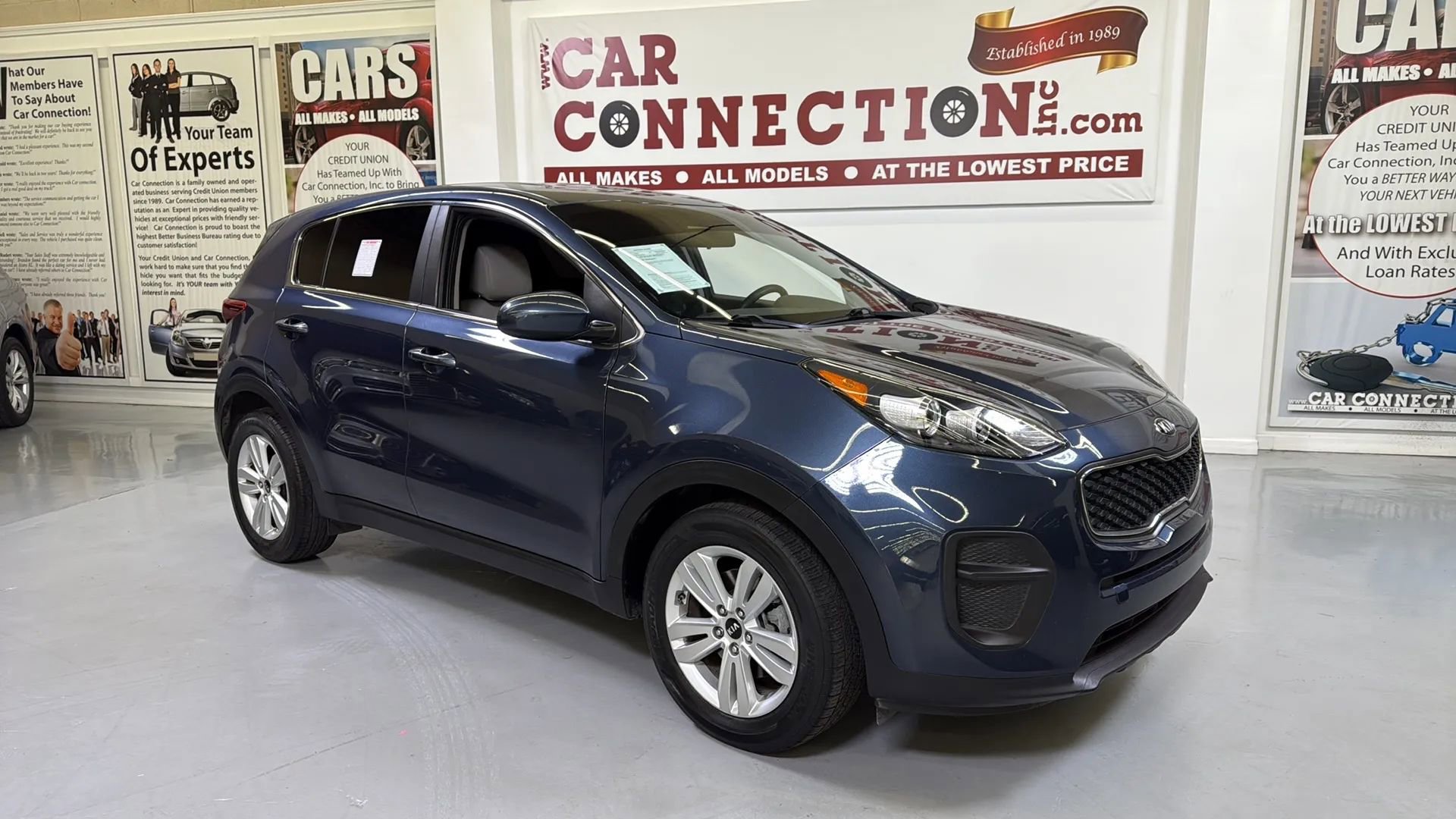 Used 2017 Kia Sportage LX image 2