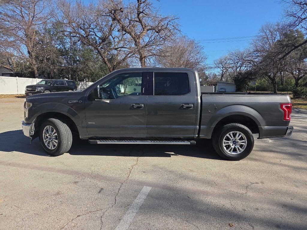 Used 2017 Ford F150 XLT image 2