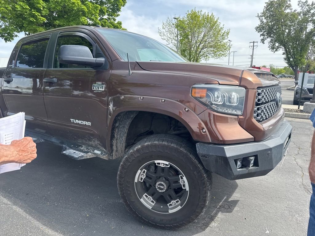 Used 2014 Toyota Tundra Limited w/ Limited Premium Package