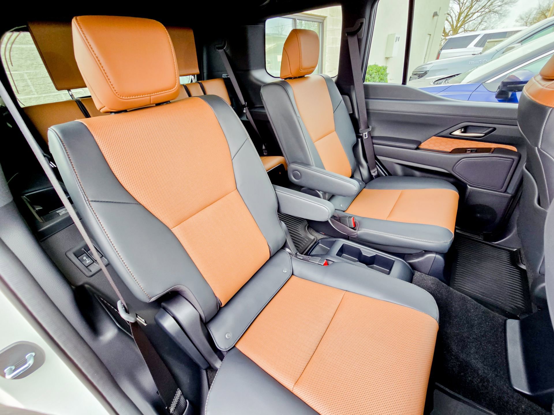 Used 2026 Lexus GX 550 w/ Accessory Package (2T) image 29