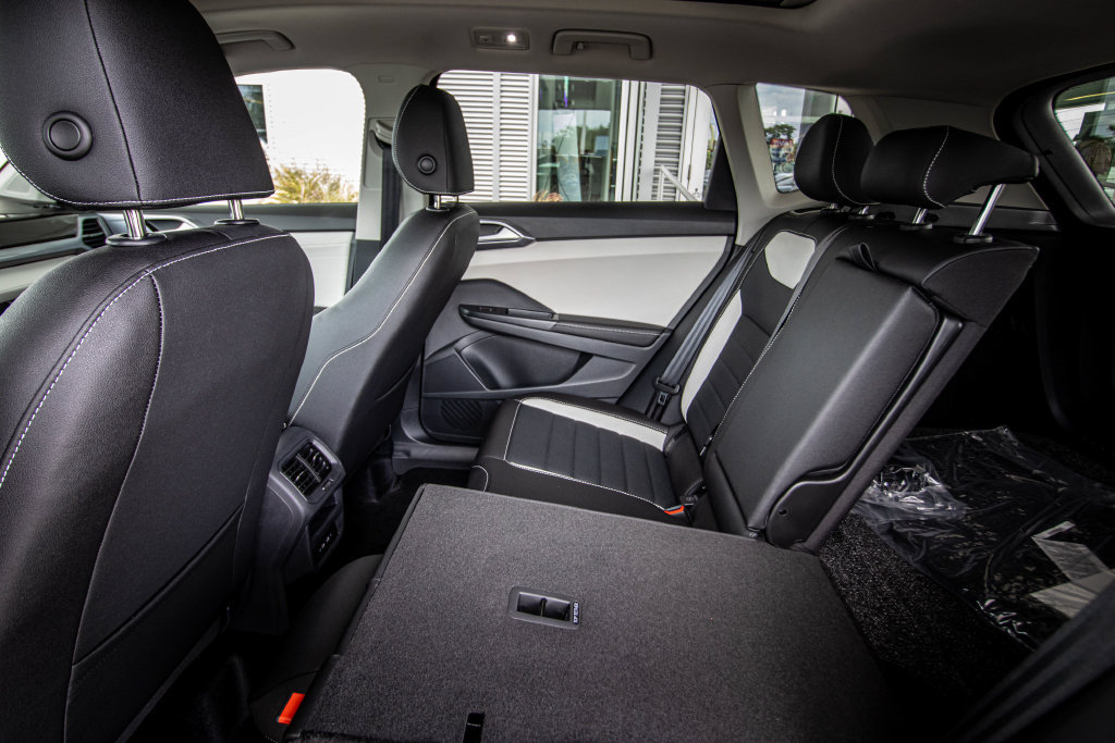 New 2026 Volkswagen Taos SEL AWD/4WD image 26