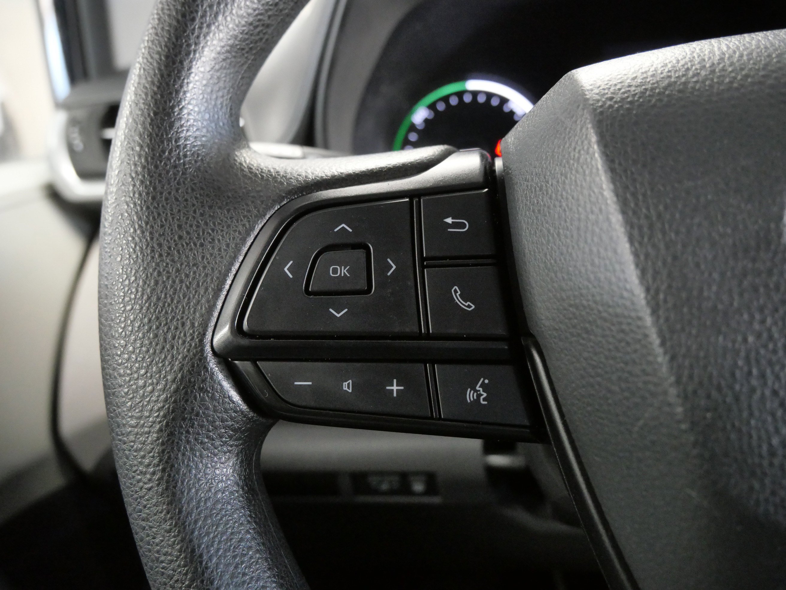 Certified 2024 Toyota Sienna LE image 28