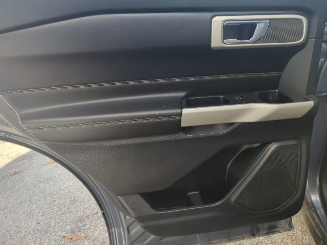 Used 2021 Ford Explorer XLT w/ Equipment Group 202A image 26
