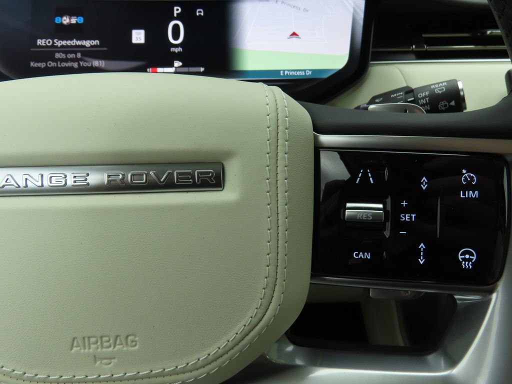 New 2025 Land Rover Range Rover Long Wheelbase SE image 12