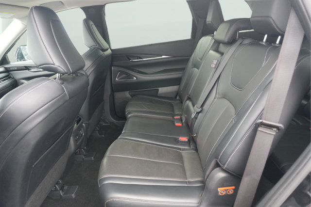 Used 2023 INFINITI QX60 Sensory w/ Cargo Package AWD/4WD image 15