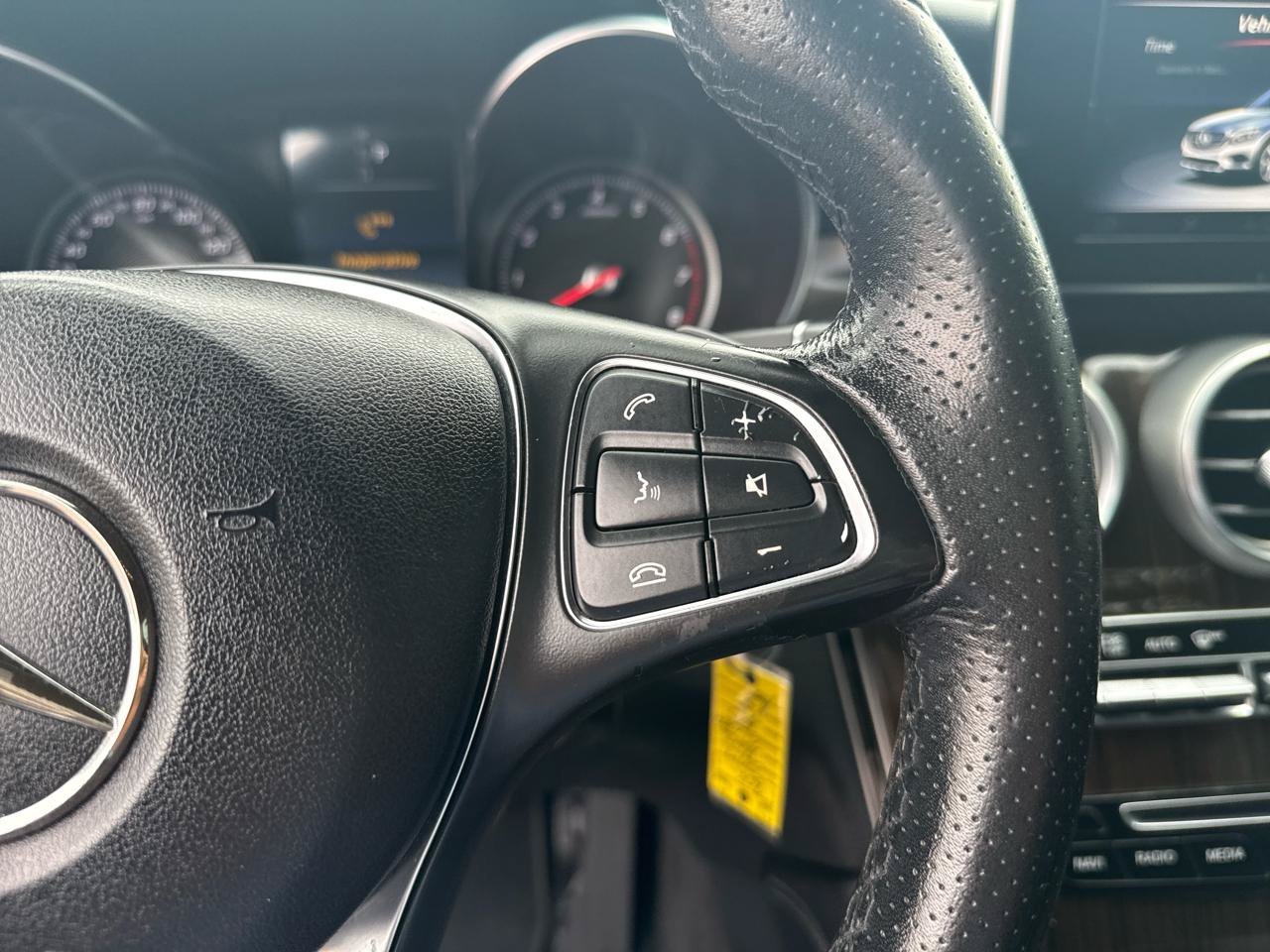 Used 2017 Mercedes-Benz GLC 300 4MATIC image 18