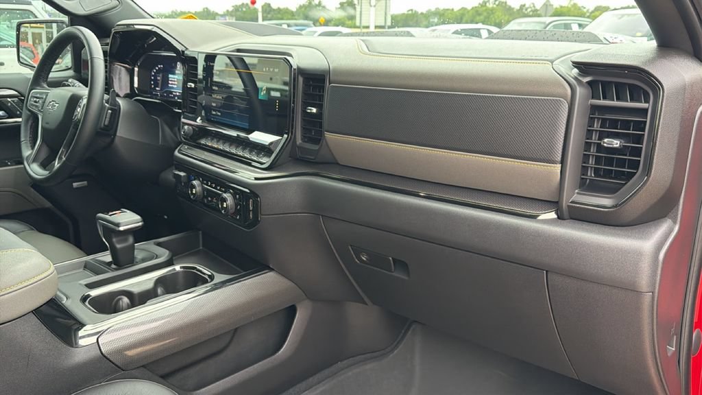 Used 2023 Chevrolet Silverado 1500 ZR2 w/ Technology Package AWD/4WD image 33