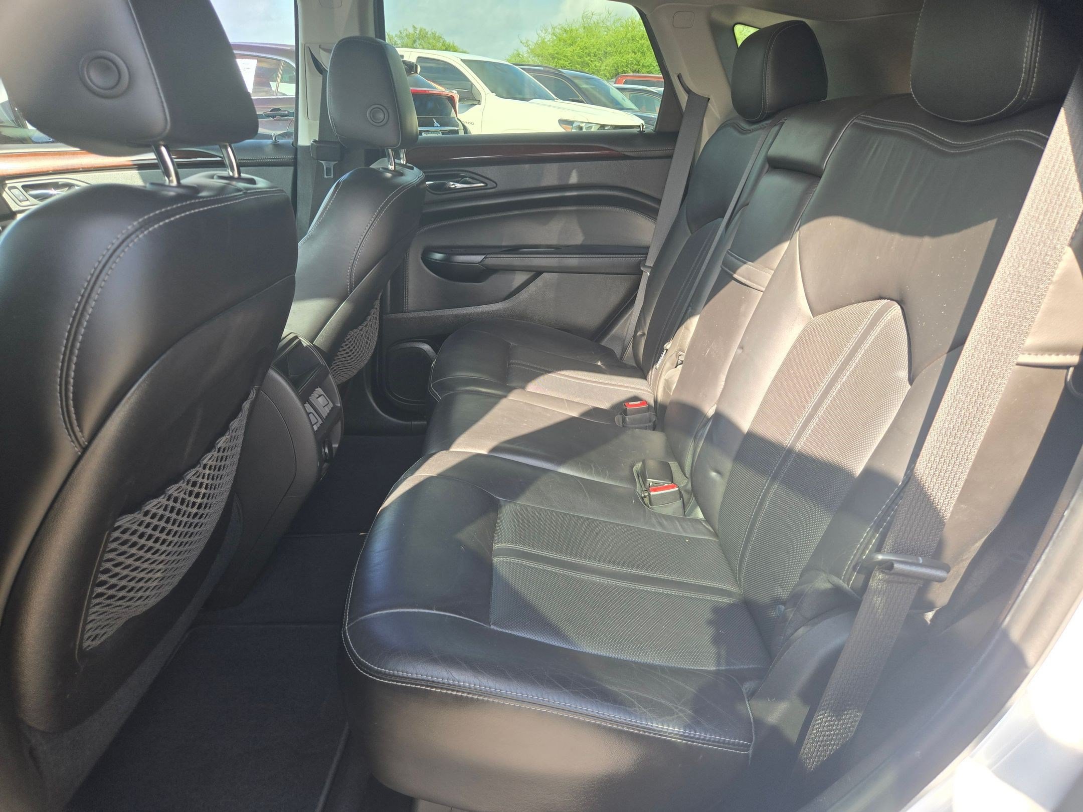 Used 2015 Cadillac SRX Luxury w/ Driver Awareness Package FWD image 13