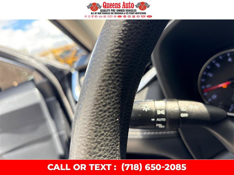 Used 2019 Toyota RAV4 XLE FWD image 21