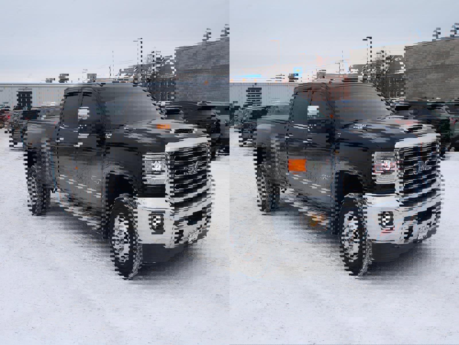 Used 2019 GMC Sierra 3500 SLT w/ Duramax Plus Package image 3