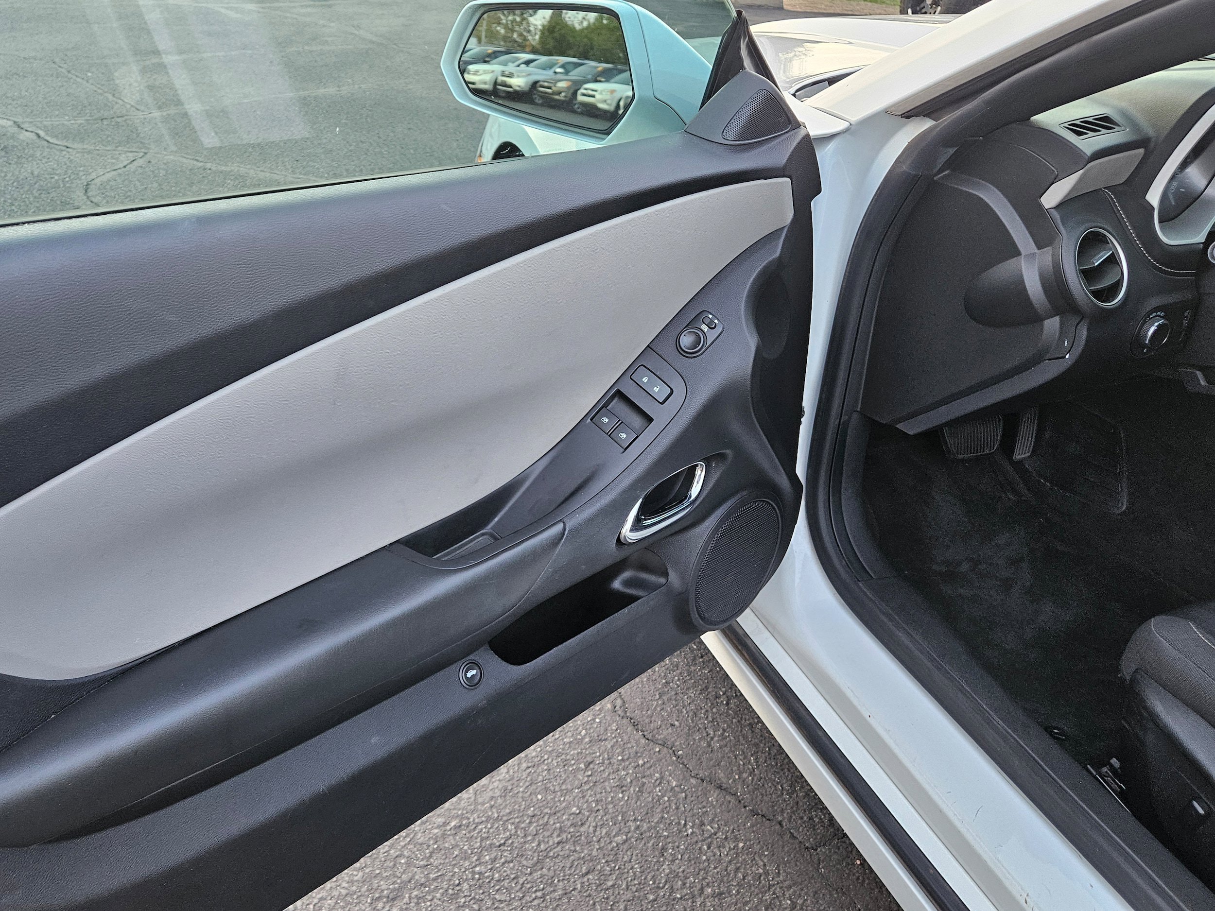 Used 2015 Chevrolet Camaro LS RWD image 12
