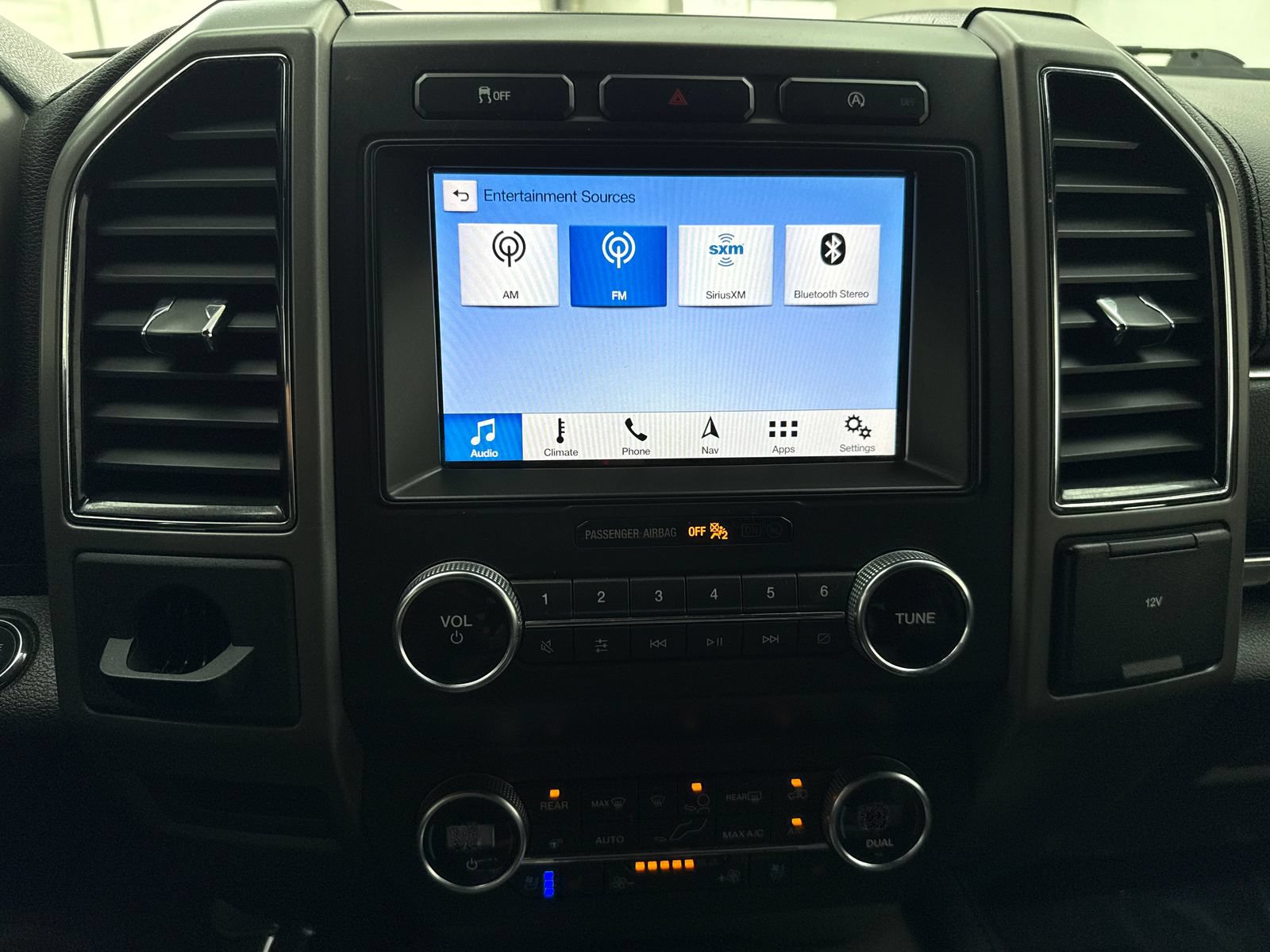 Used 2019 Ford Expedition XLT w/ Equipment Group 202A RWD image 28