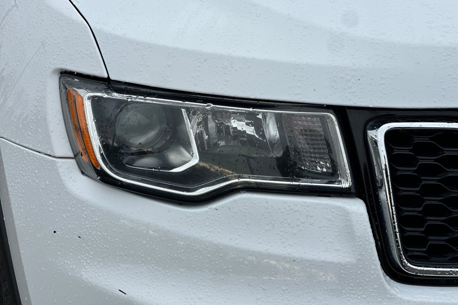 Used 2018 Jeep Grand Cherokee Limited image 46