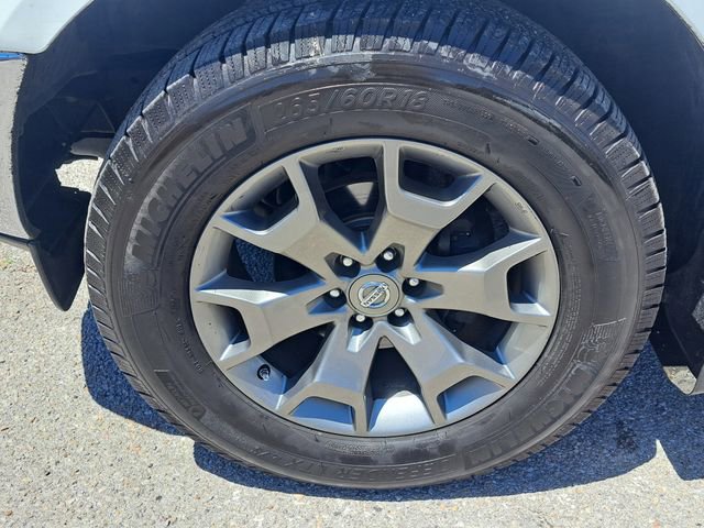 Used 2016 Nissan Frontier SL w/ Moonroof Package AWD/4WD image 7