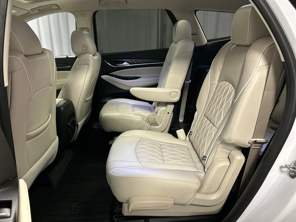 Used 2023 Buick Enclave Avenir w/ Avenir Technology Package AWD/4WD image 23