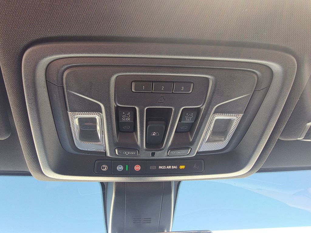Used 2022 Chevrolet Silverado 2500 High Country AWD/4WD image 26