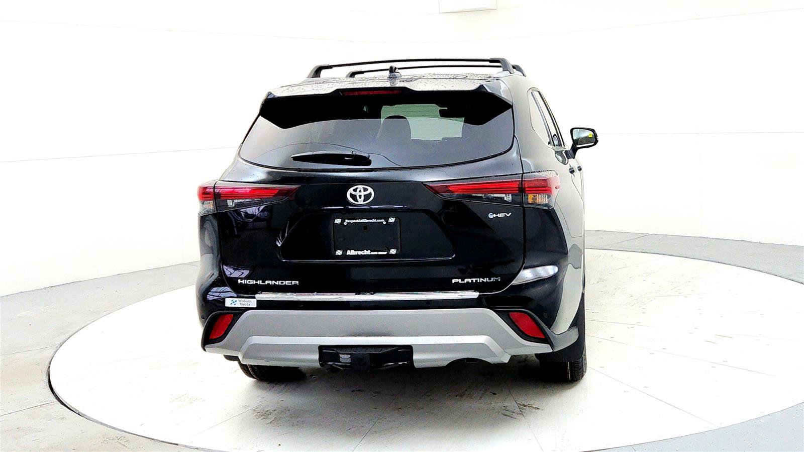 New 2026 Toyota Highlander Platinum image 5