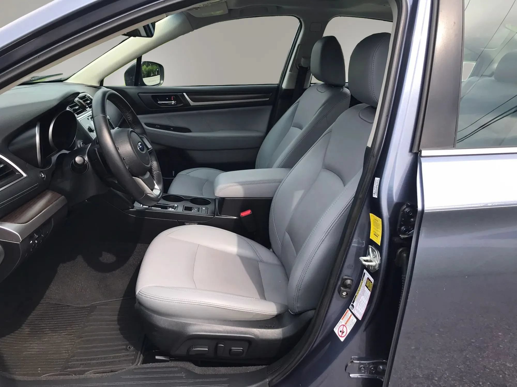 Used 2018 Subaru Legacy 2.5i Limited AWD/4WD image 2