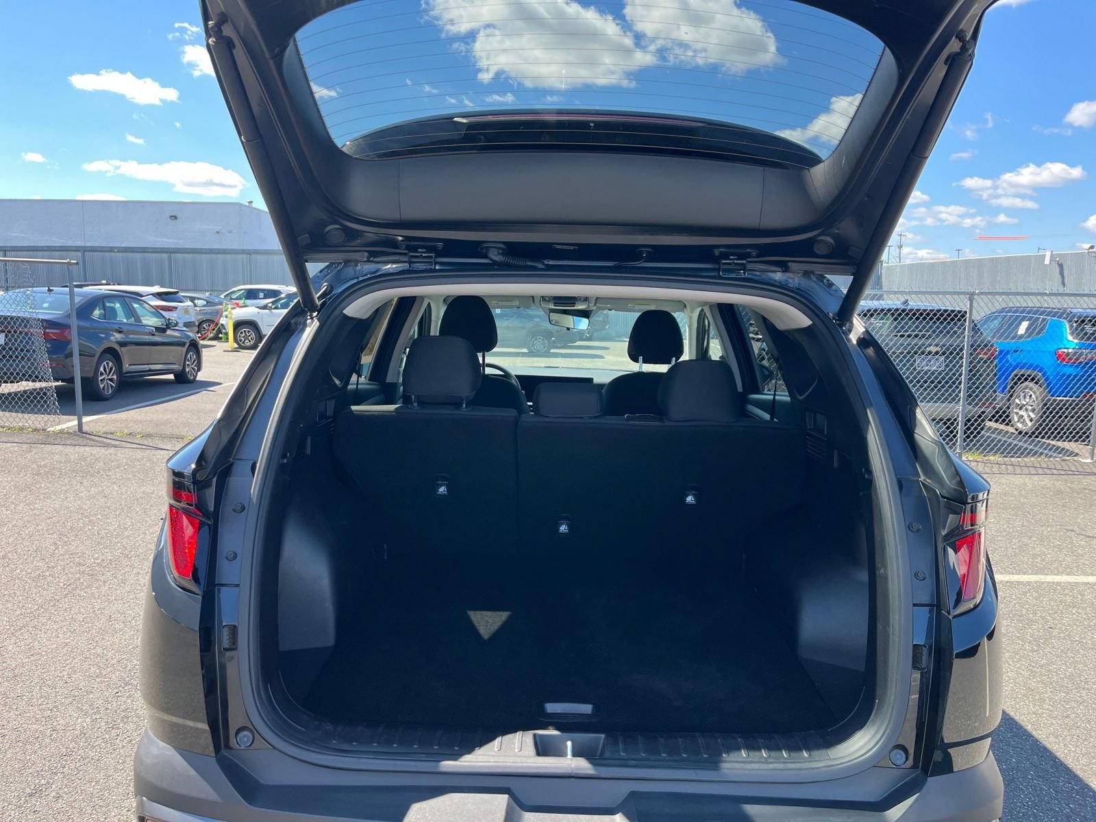 Used 2025 Hyundai Tucson SEL AWD/4WD image 32