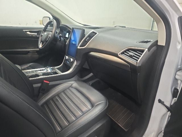 Used 2023 Ford Edge SEL w/ Convenience Package AWD/4WD image 4