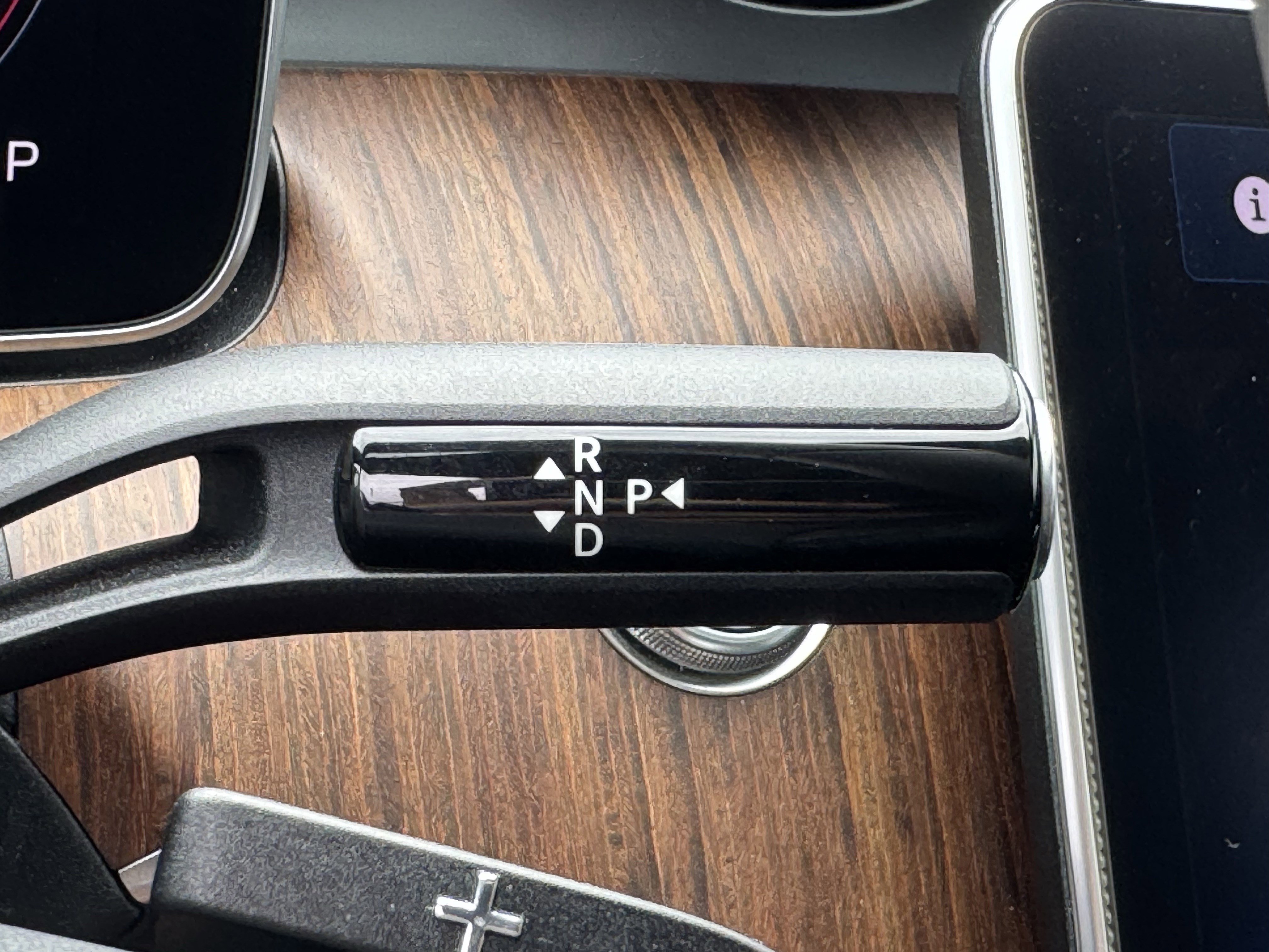 Used 2025 Mercedes-Benz C 300 4MATIC Sedan image 22