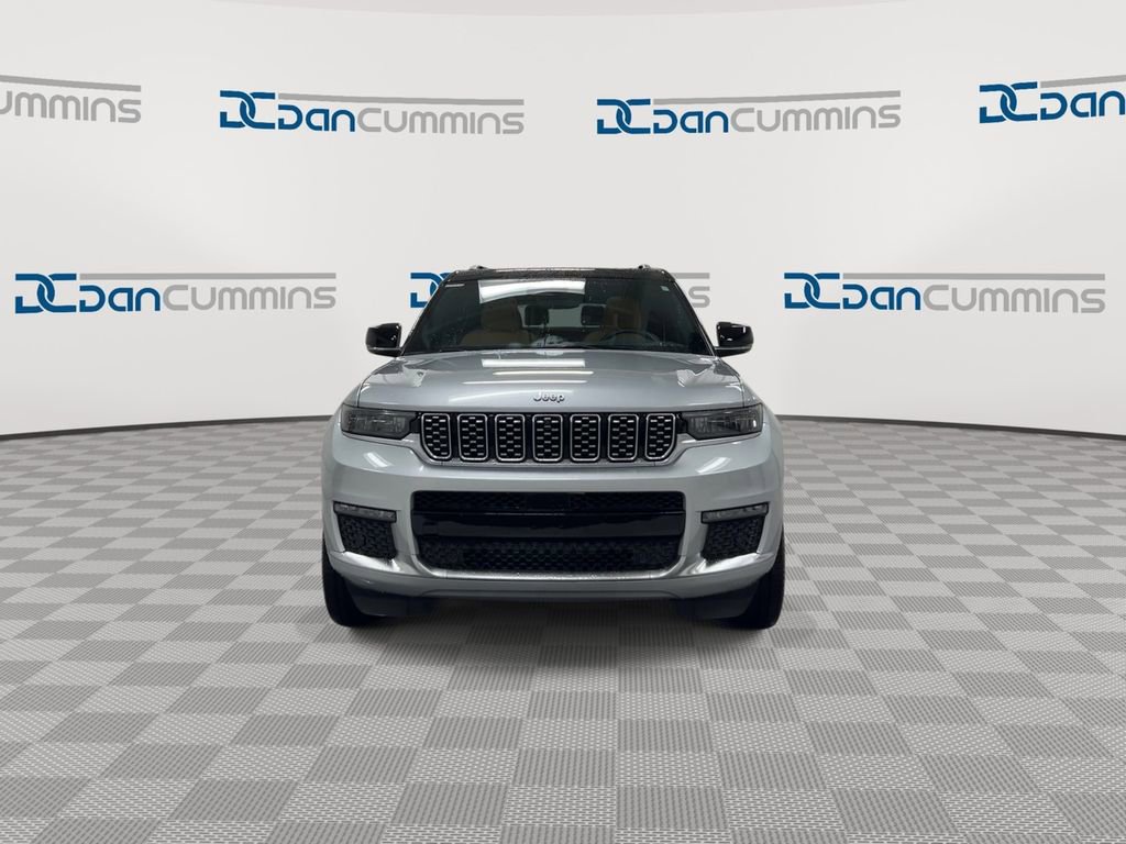 Used 2023 Jeep Grand Cherokee L Summit AWD/4WD image 3
