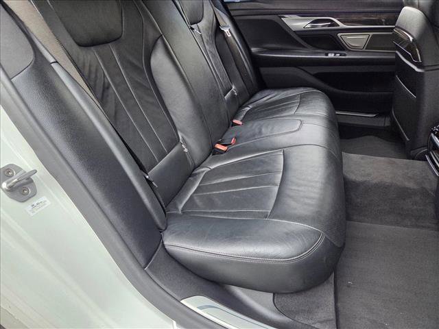 Used 2018 BMW 740e xDrive image 20