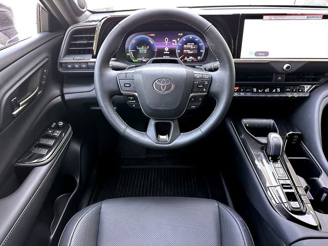 New 2025 Toyota Crown Signia image 19