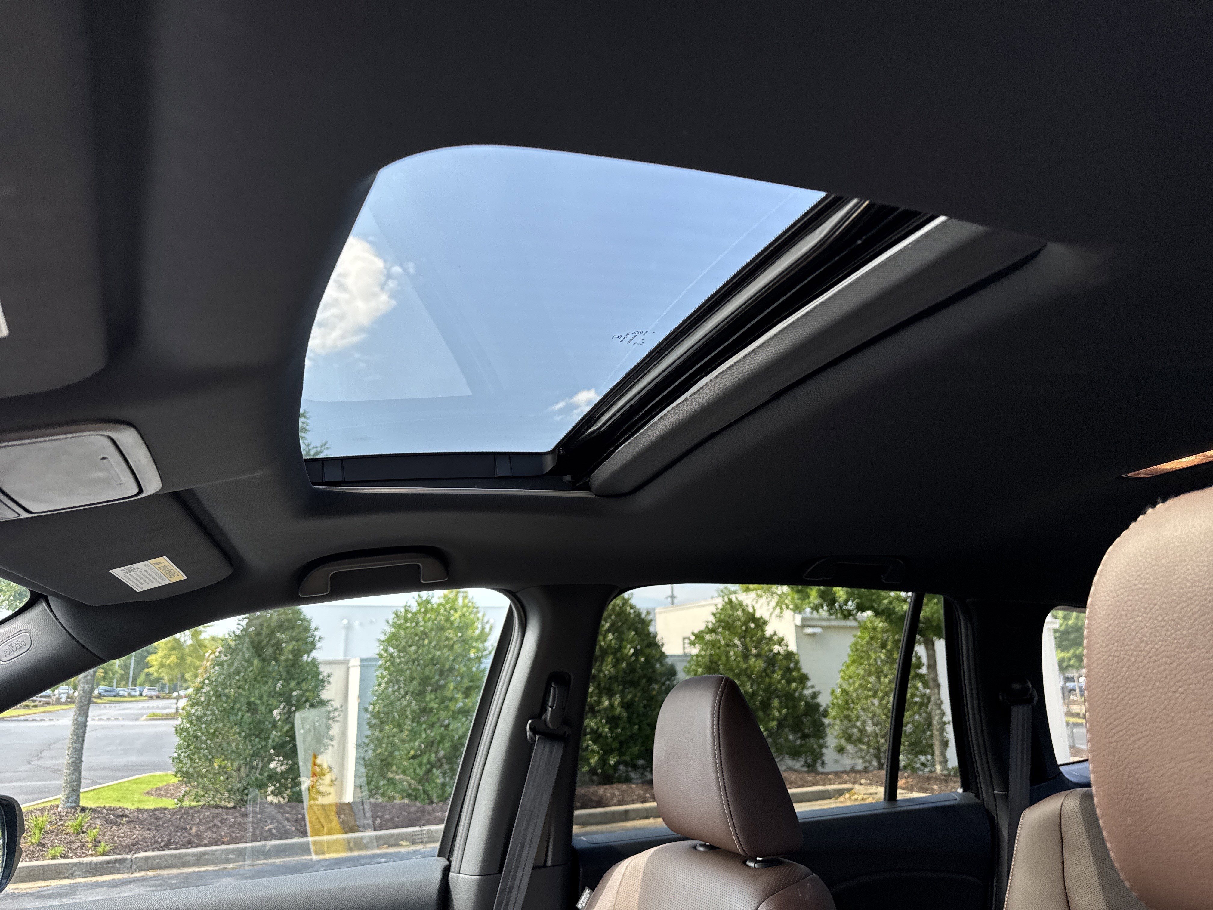 Used 2025 Honda Passport EX-L image 11