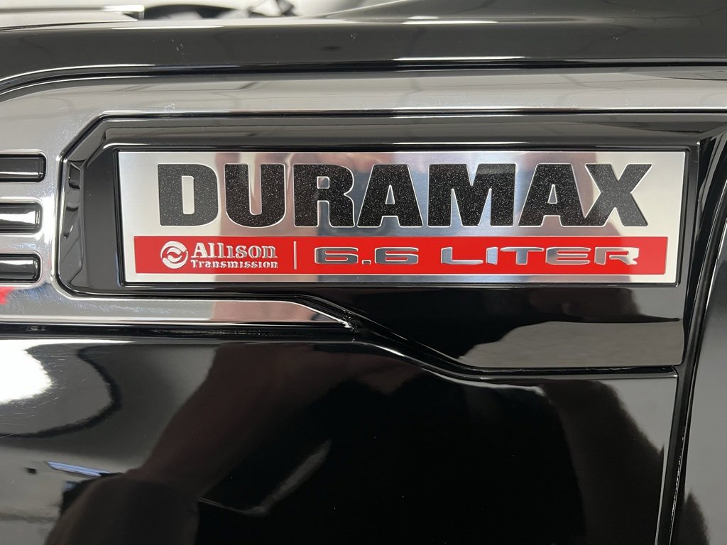 Used 2024 GMC Sierra 3500 Denali w/ Denali Reserve Package image 17