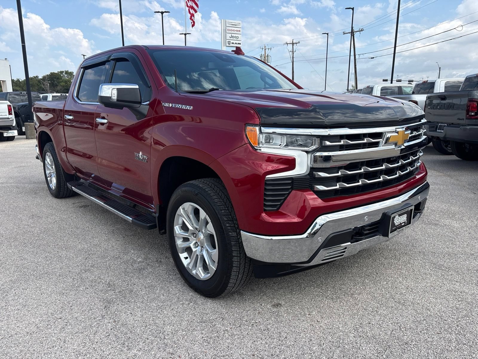 Used 2024 Chevrolet Silverado 1500 LTZ w/ LTZ Convenience Package II RWD image 7