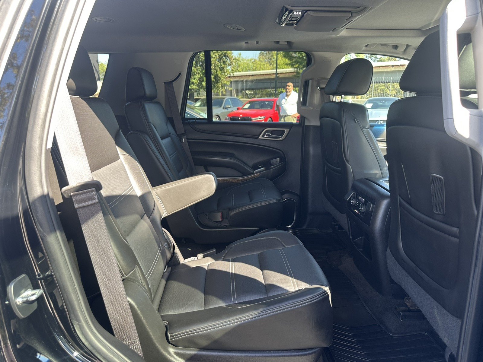 Used 2015 GMC Yukon Denali w/ Premium Package AWD/4WD image 22