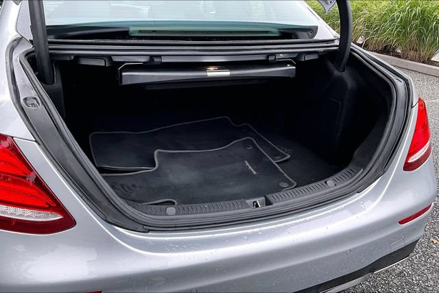 Used 2019 Mercedes-Benz E 300 4MATIC image 27
