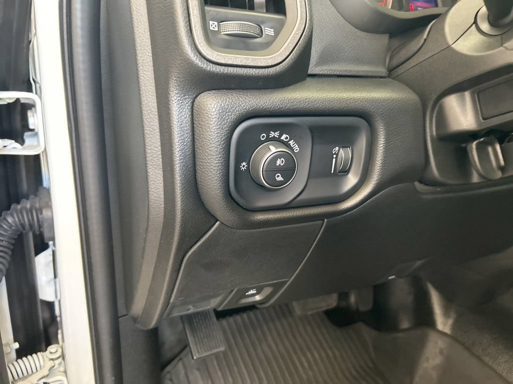 Used 2025 RAM 3500 Tradesman w/ Chrome Appearance Group AWD/4WD image 45