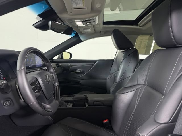 Certified 2022 Lexus ES 300h Ultra Luxury w/ Accessory Package 2 FWD image 20