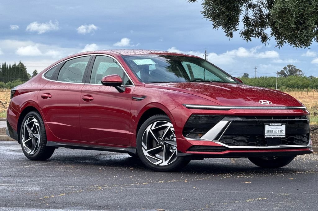 New 2026 Hyundai Sonata SEL FWD image 2