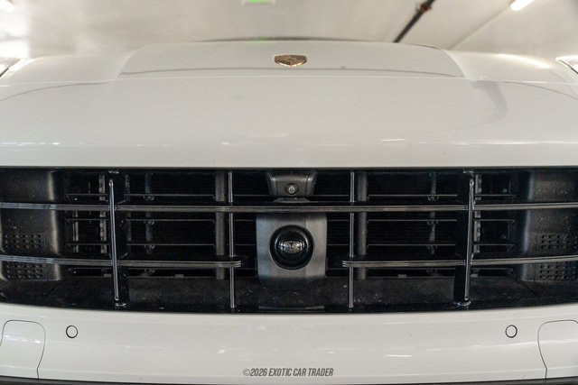 Used 2023 Porsche Cayenne Turbo AWD/4WD image 66