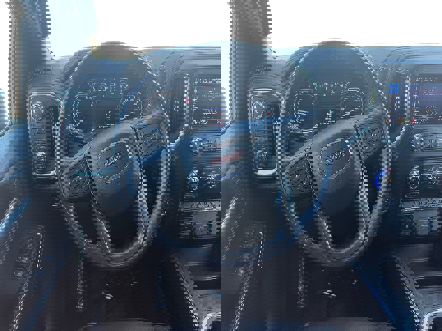 Used 2023 GMC Sierra 2500 AT4 w/ Gooseneck/5TH Wheel Package AWD/4WD image 13